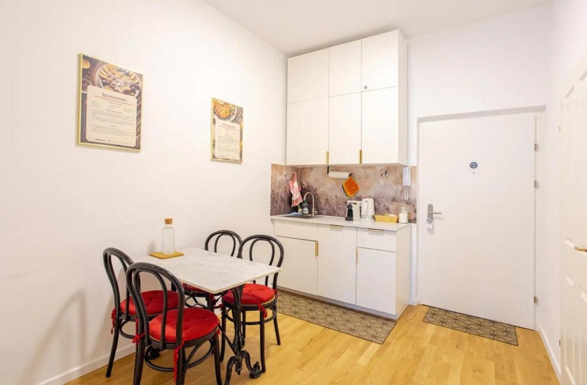 Gemuetliche Wohnung Nur 15 Minuten Ins Stadtzentrum Vienna Exterior photo